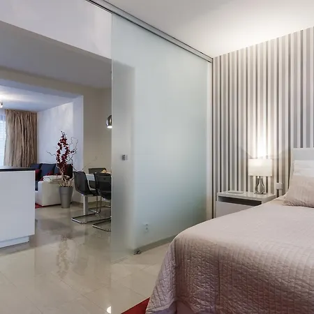 Apartment Luxurious *