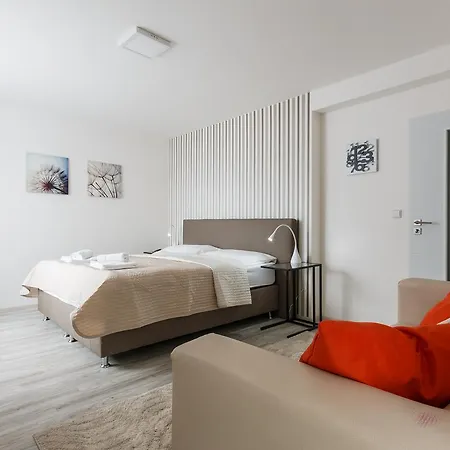 Luxurious Apartment *